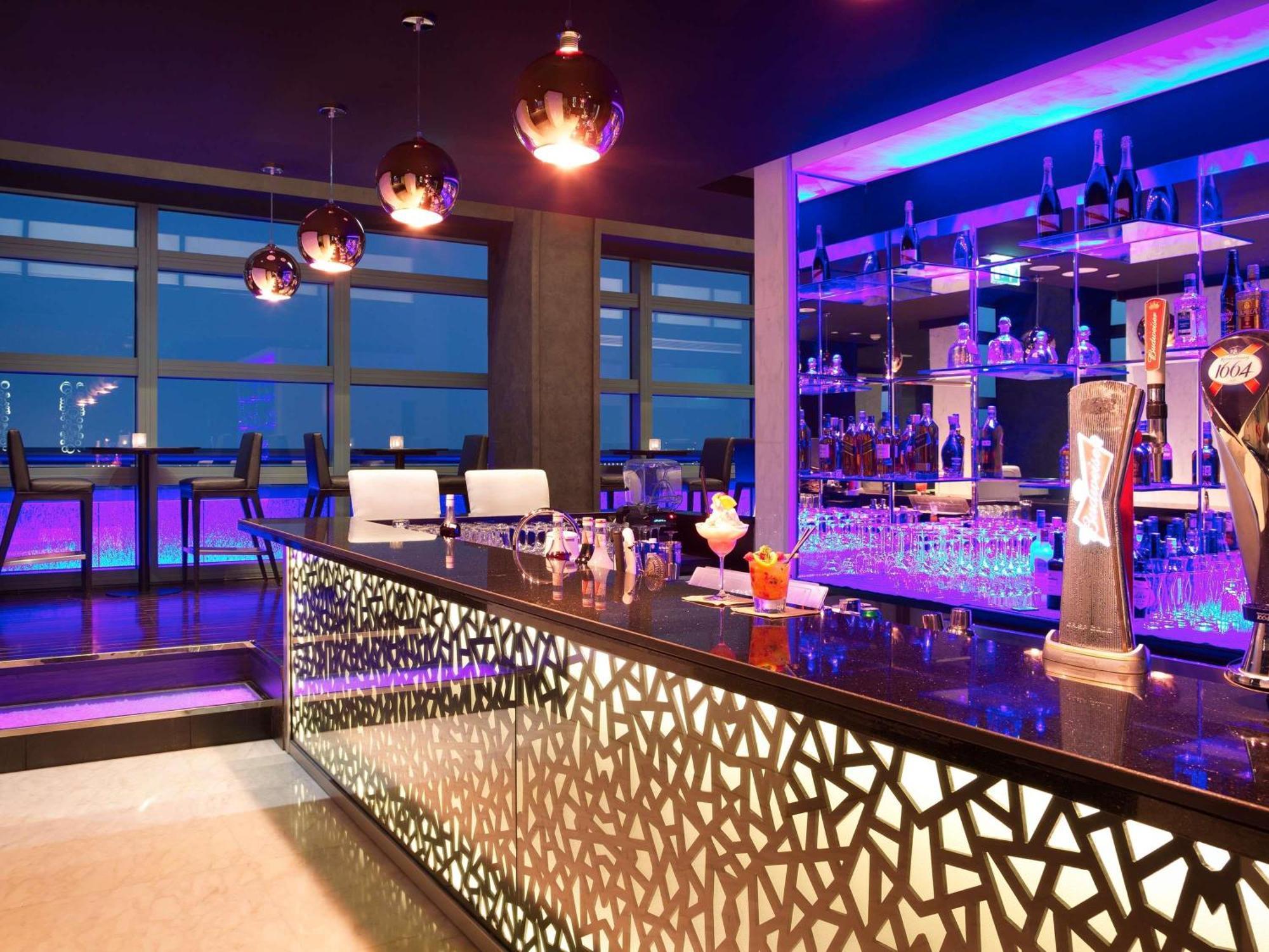 Sofitel Abu Dhabi Corniche Hotel Exterior foto