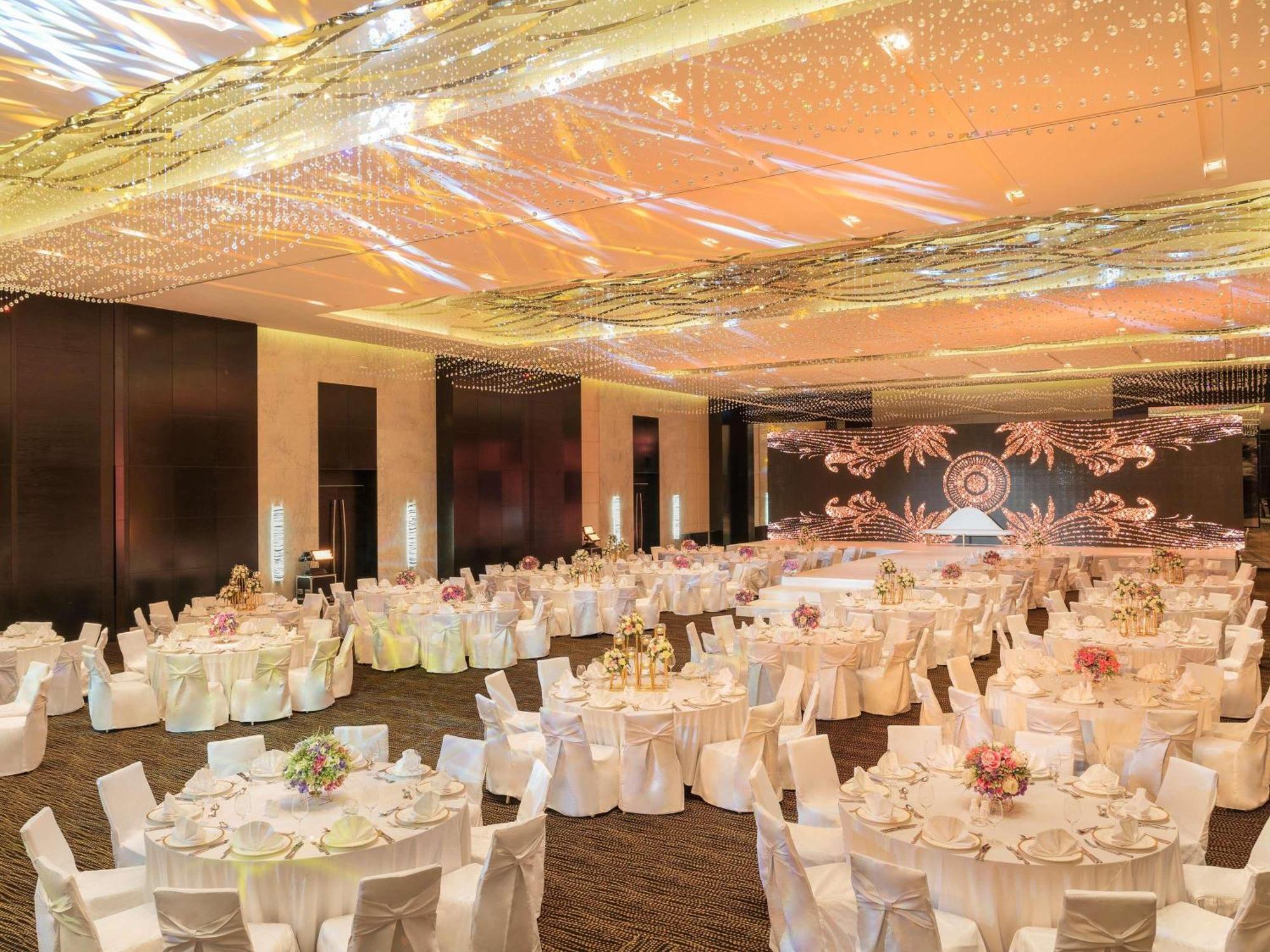 Sofitel Abu Dhabi Corniche Hotel Exterior foto
